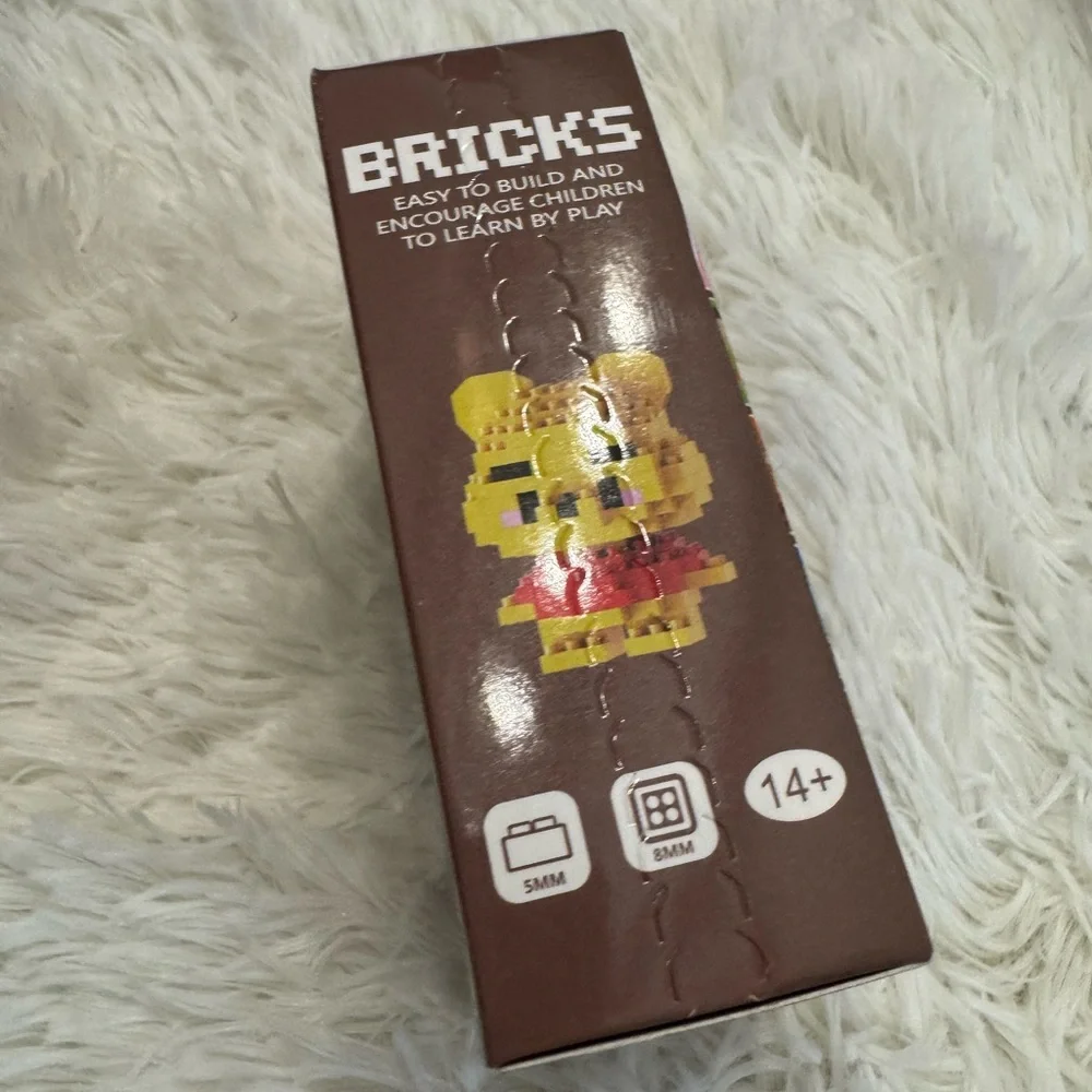 Winnie the Pooh Brick Figure building blocks 144 pieces